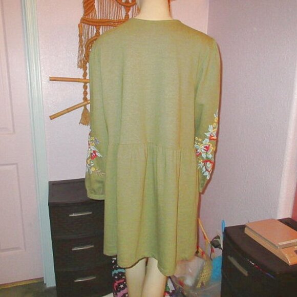 The Pyramid Collection Embroidered Babydoll Dress Size XL Pleated Peasant Boho - Picture 7 of 10